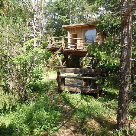 Holiday home Karu Treehouse